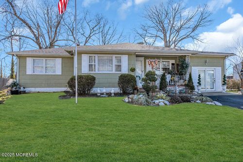 426 Shady Ln, Howell, NJ, 07731-1919 | Card Image