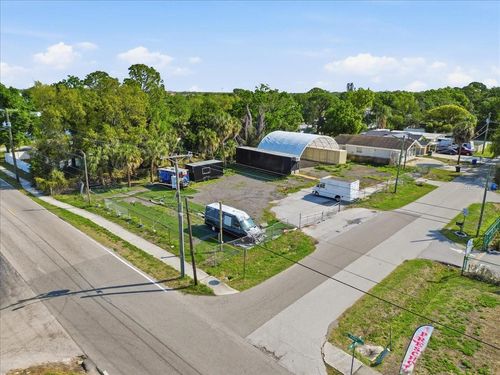 7511 Winchester Dr, TAMPA, FL, 33615-5614 | Card Image