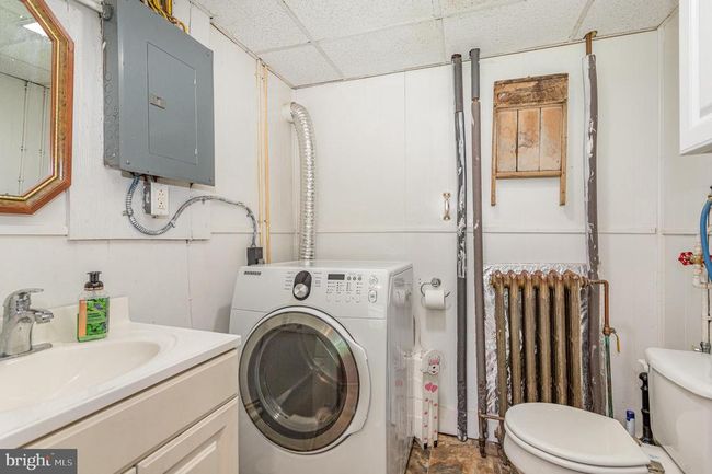 104 Miller Ln, Home with 3 bedrooms, 2 bathrooms and null parking in HARRISBURG PA | Image 12
