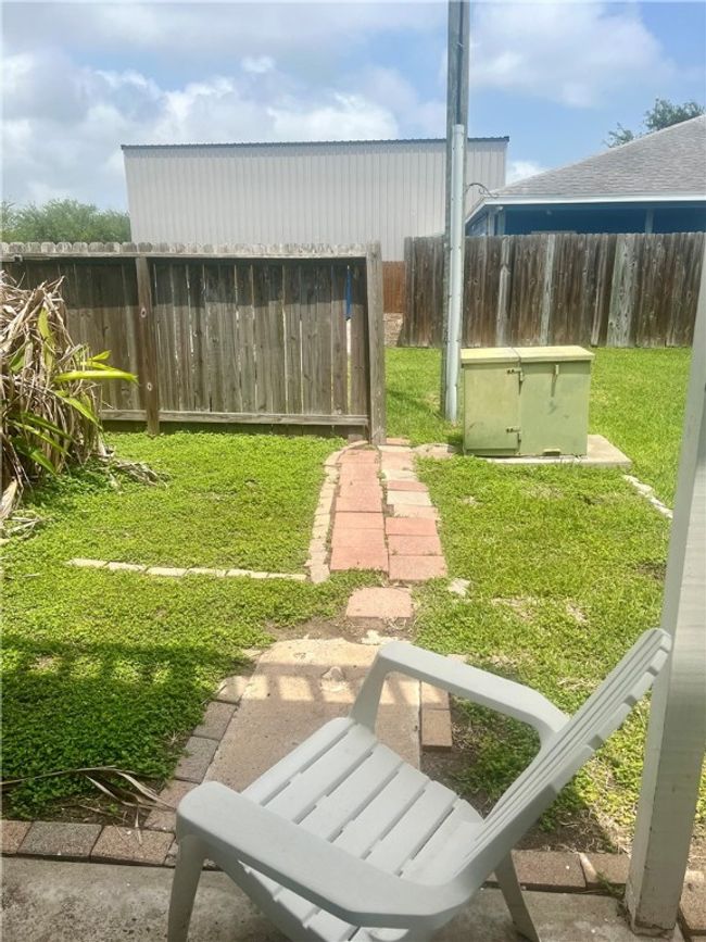 Patio downstairs | Image 24