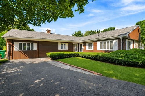 69 Maynard St, Newton, MA, 02465-1344 | Card Image