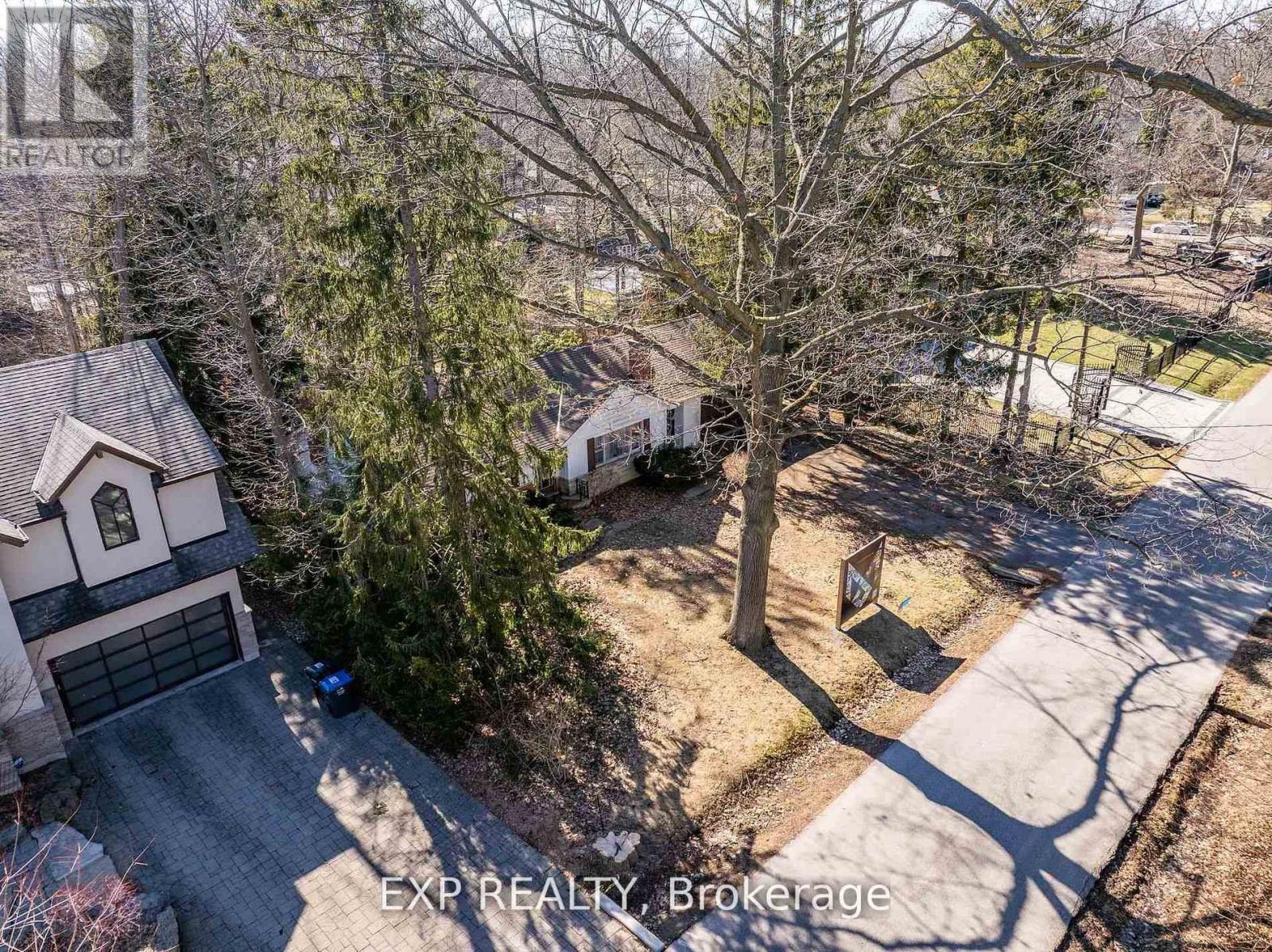 Residential in Mississauga (Mineola)
