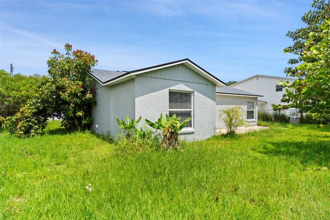 795 Squirrel Ct, House other with 3 bedrooms, 2 bathrooms and null parking in Poinciana FL | Image 4