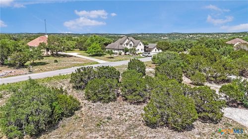 358 Blackbird Dr, Spring Branch, TX, 78070-5570 | Card Image