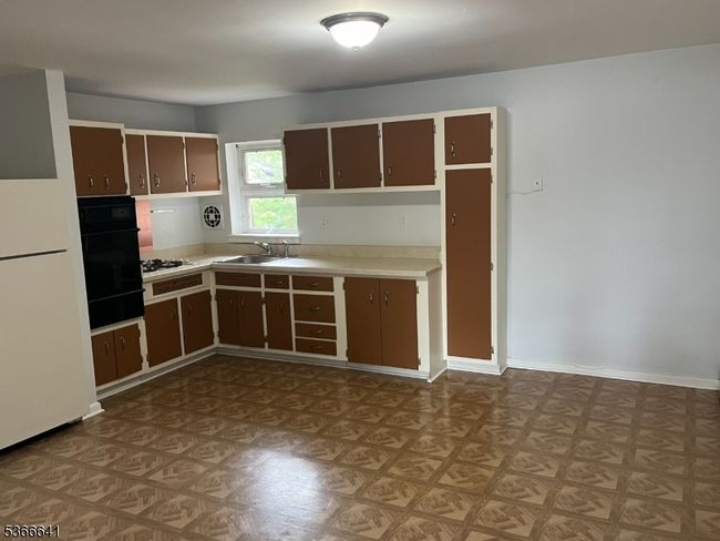 APT-1B - 365 Bloomfield Ave, House other with 1 bedrooms, 1 bathrooms and null parking in Verona NJ | Image 5