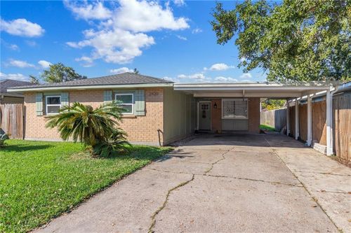 2420 Taffy Dr, Marrero, LA, 70072-5742 | Card Image