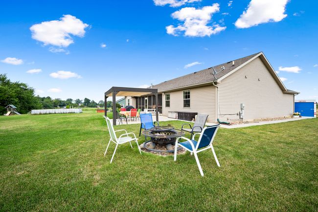 20 Boulder Dr, House other with 3 bedrooms, 3 bathrooms and 2 parking in Carlock IL | Image 29