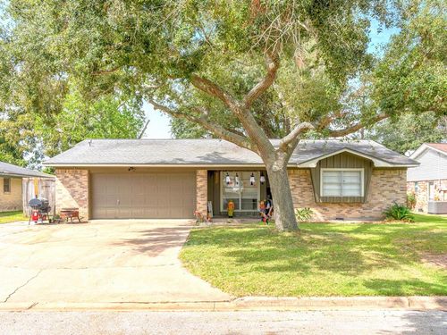 4009 Rice Ave, Bay City, TX, 77414-4649 | Card Image