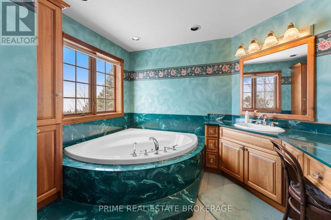 72797 Ravine Dr, House other with 7 bedrooms, 5 bathrooms and 22 parking in Zurich ON | Image 25