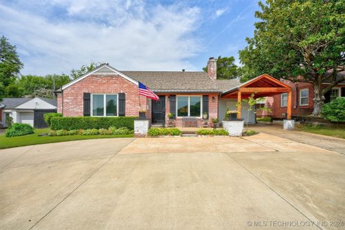 2416 S Utica Avenue, Tulsa, OK, 74114 | Card Image