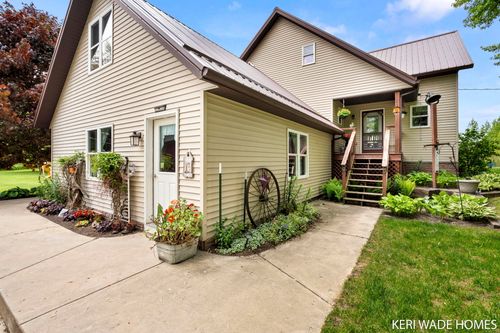 7253 Skeels Rd, Holton, MI, 49425-9708 | Card Image