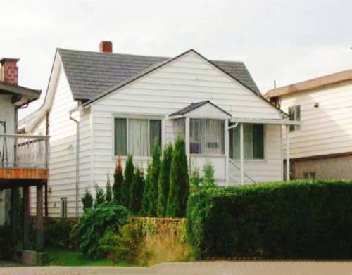 946 E King Edward Ave, Vancouver, BC, V5V2E6 | Card Image