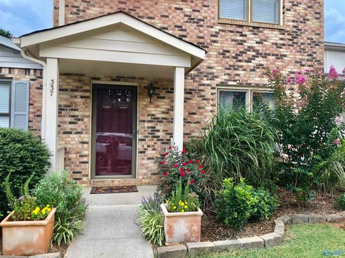 337 Chateau Dr Sw, Huntsville, AL, 35801-3407 | Card Image