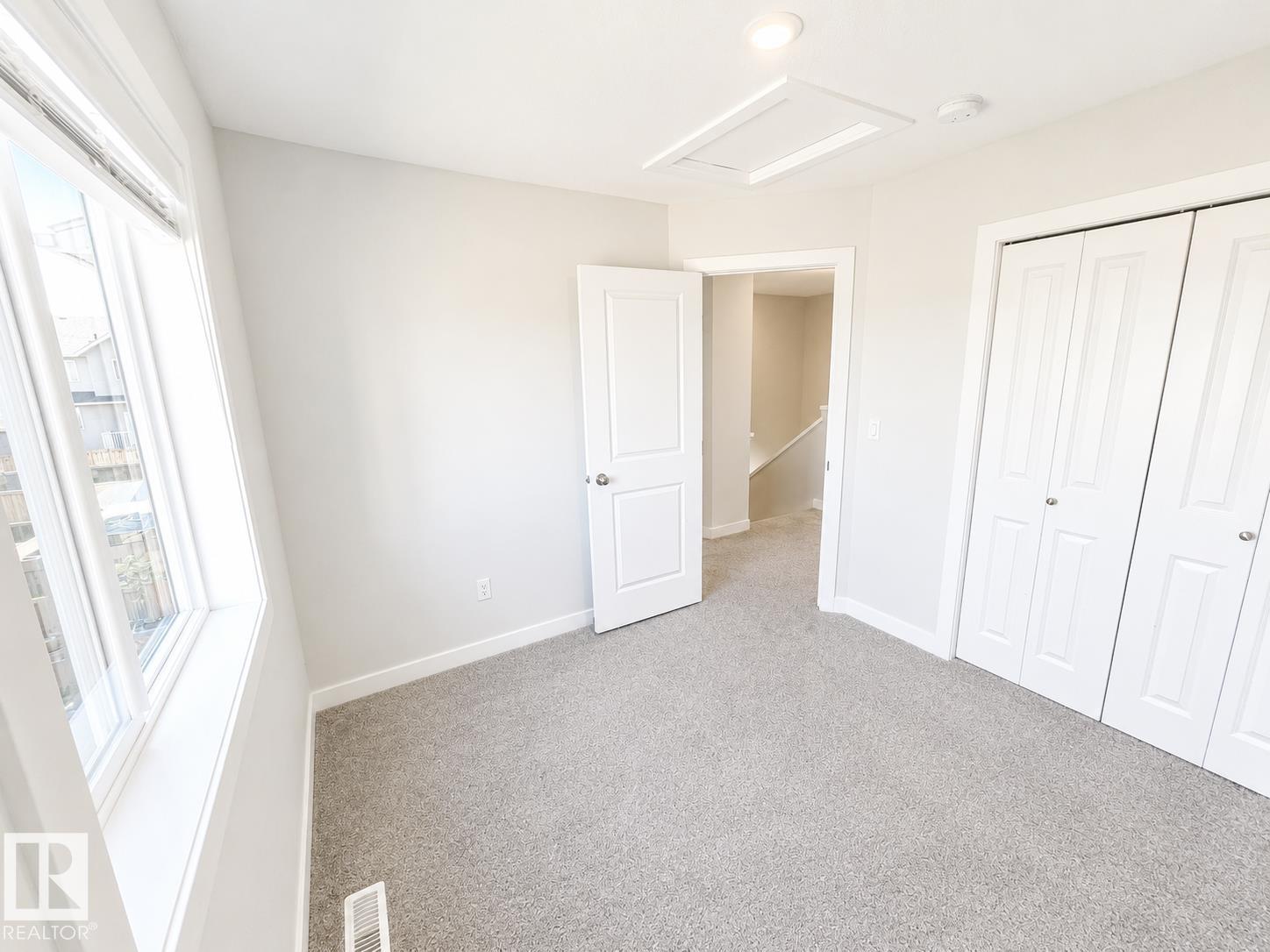 Residential in Clairmont 4
