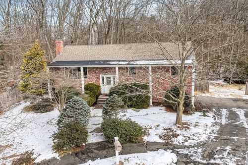 90 Sunnyside Ave, Reading, MA, 01867-3522 | Card Image