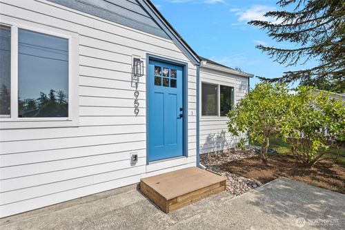 1959 Virginia Ave, Coupeville, WA, 98239-9630 | Card Image
