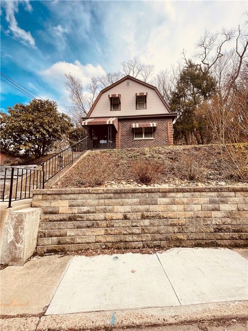 709 Charles St, Carnegie, PA, 15106-3036 | Card Image