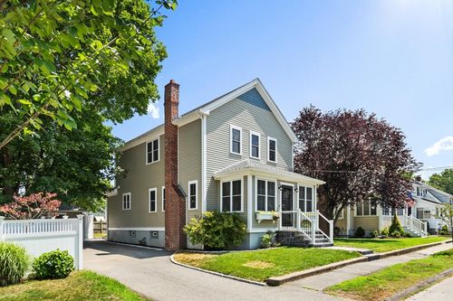 8 Howe St, Milton, MA, 02186-5118 | Card Image