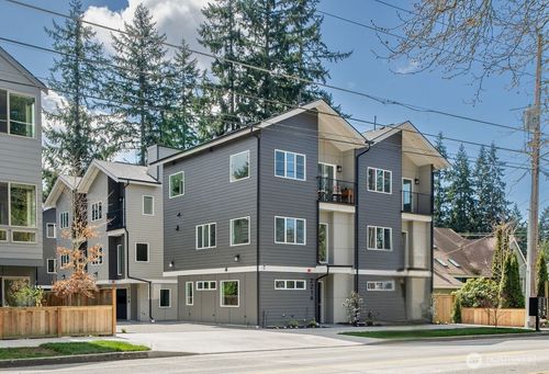 b-221 Ne 185th St, Shoreline, WA, 98155-2103 | Card Image