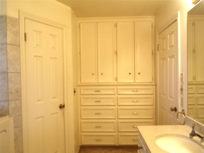 1931 Bruno Rd, Home with 4 bedrooms, 3 bathrooms and 4 parking in Schulenburg TX | Image 8