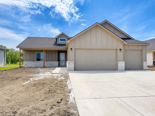 5408 N Toben Ct, Bel Aire, KS, 67226-8866 | Card Image