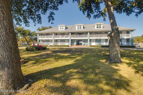 104-1282 Beach Blvd, Biloxi, MS, 39530-3643 | Card Image