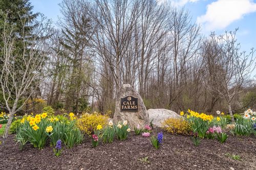 40 Watergate Dr, Amawalk, NY, 10501-1107 | Card Image