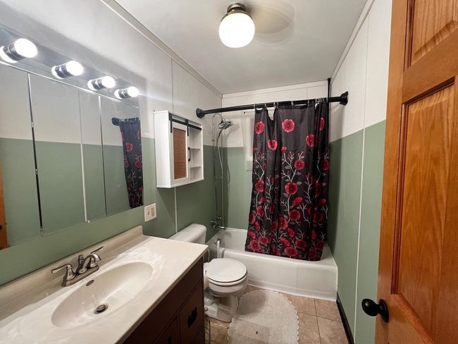 987 Valley View Drive, Home with 3 bedrooms, 2 bathrooms and null parking in RICHLAND CENTER WI | Image 18