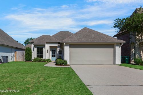 121 Fairwood Dr, Broussard, LA, 70518-4897 | Card Image