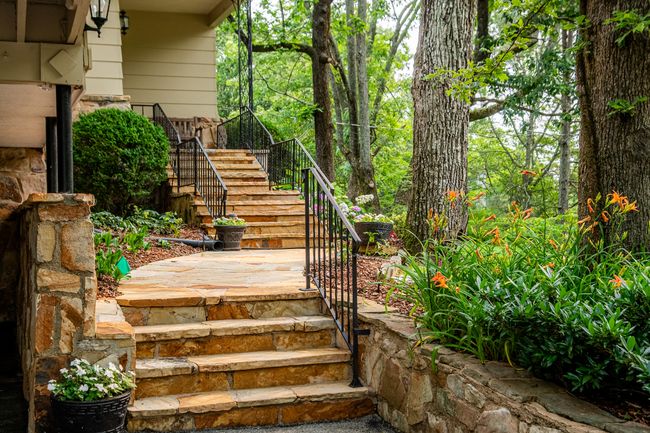 Pretty Front Entry | Image 8