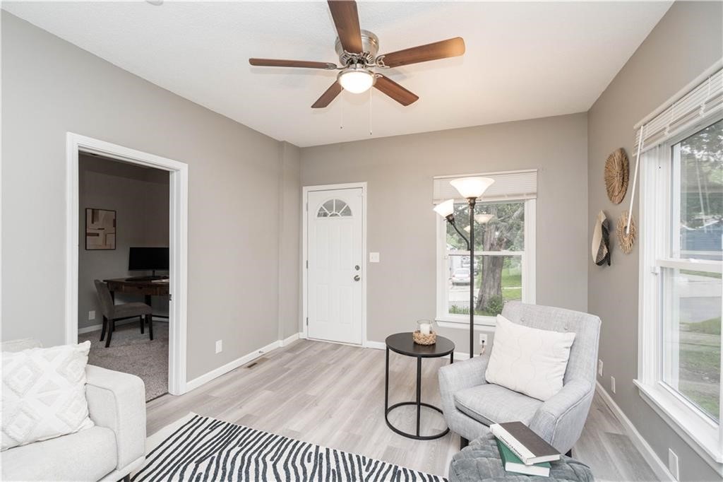 Kirkwood Ave, Des Moines, IA 50315