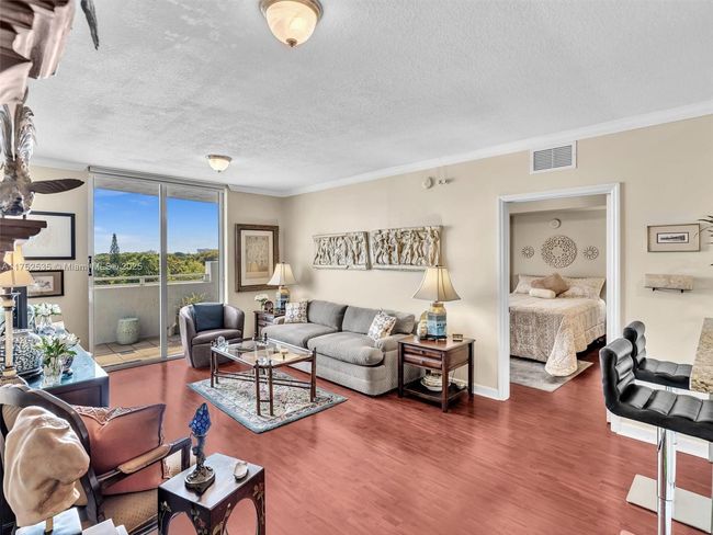 APT-506 - 2600 Sw 27 Th Ave, Condo with 2 bedrooms, 2 bathrooms and null parking in Miami FL | Image 11