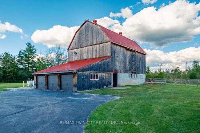 1532 Concession Rd 6 W, Home with 4 bedrooms, 6 bathrooms and 20 parking in Branchton ON | Image 14