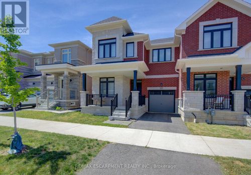 37 Great Falls Boulevard, Hamilton (Waterdown), ON, L8B1X8 | Card Image