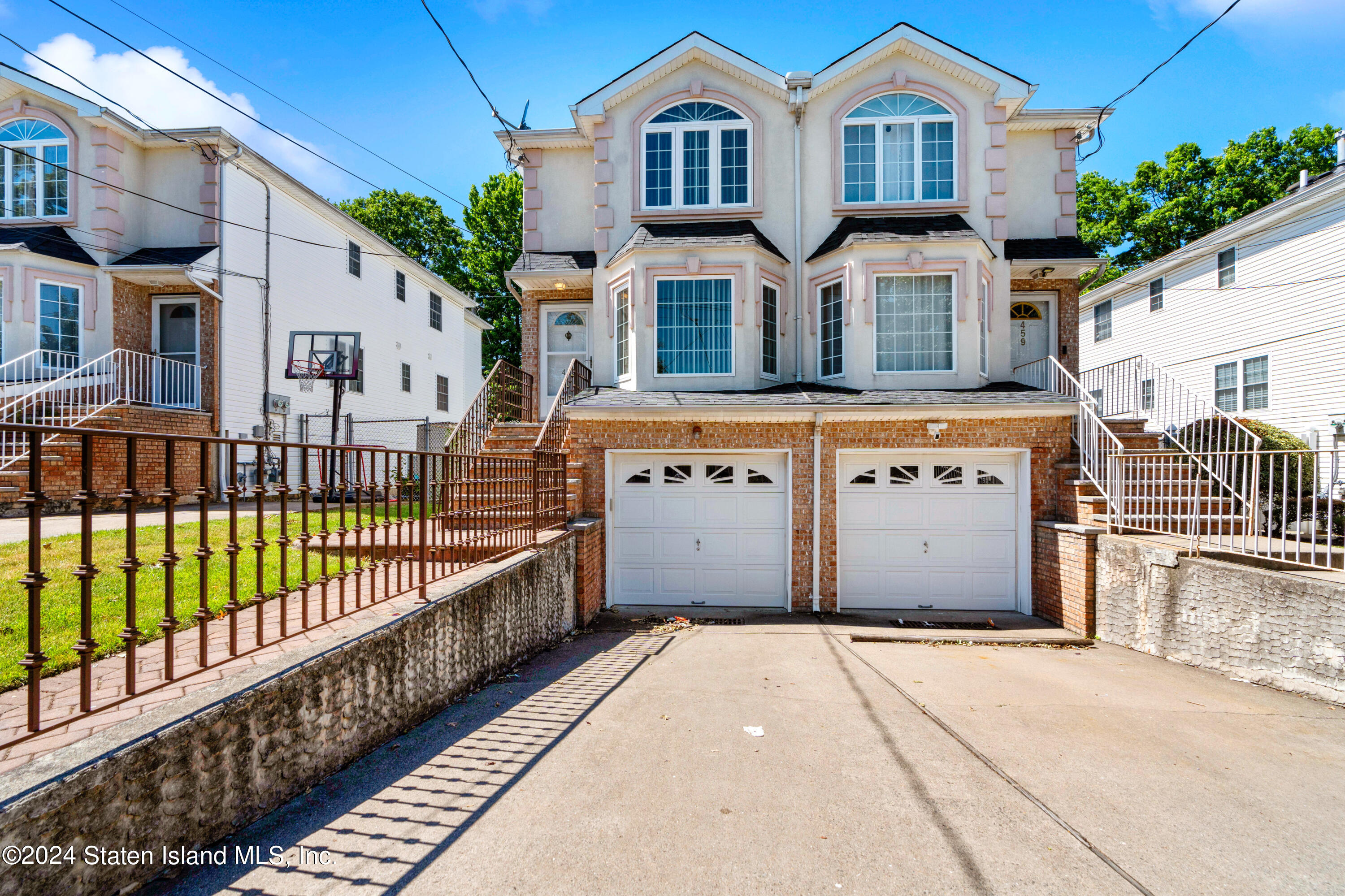 Mosely Ave, Staten Island, NY 10312