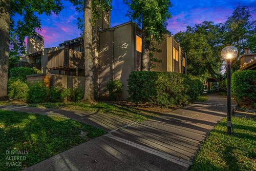 8-2229 Woodside Ln, Sacramento, CA, 95825-7487 | Card Image