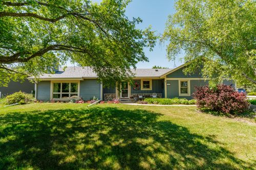 25326 W Loomis Rd, Waterford, WI, 53185-1426 | Card Image