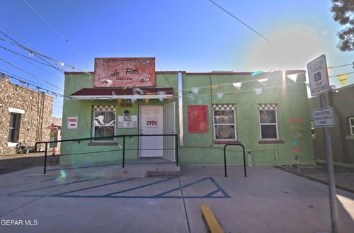 2506 N Piedras St, El Paso, TX, 79930-3432 | Card Image