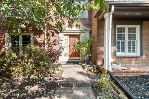 9537 Wessex Pl, Louisville, KY, 40222-5042 | Card Image