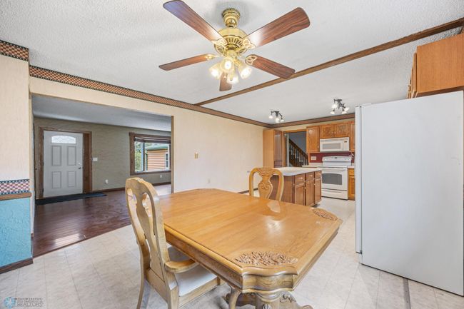 Dining/ Kitchen | Image 10