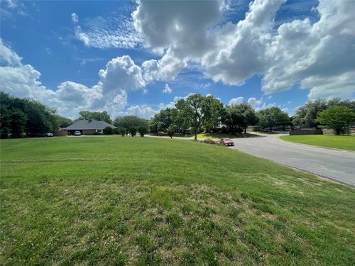 2903 Meadows Cir, Sherman, TX, 75092 | Card Image