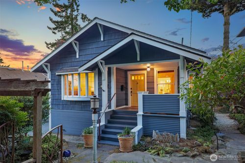 1636 N 54th St, Seattle, WA, 98103-6120 | Card Image