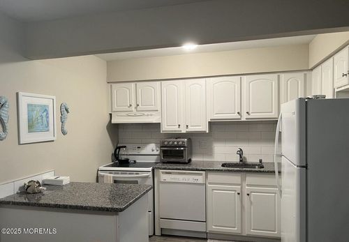 6a-1382 Ocean Ave, Sea Bright, NJ, 07760-2266 | Card Image