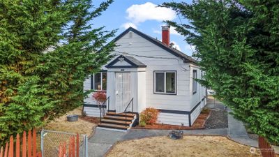 Front of Main house | Image 1