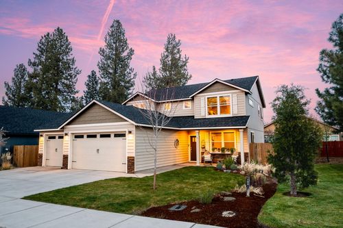 520 Mckinney Ranch Rd, Sisters, OR, 97759-3141 | Card Image