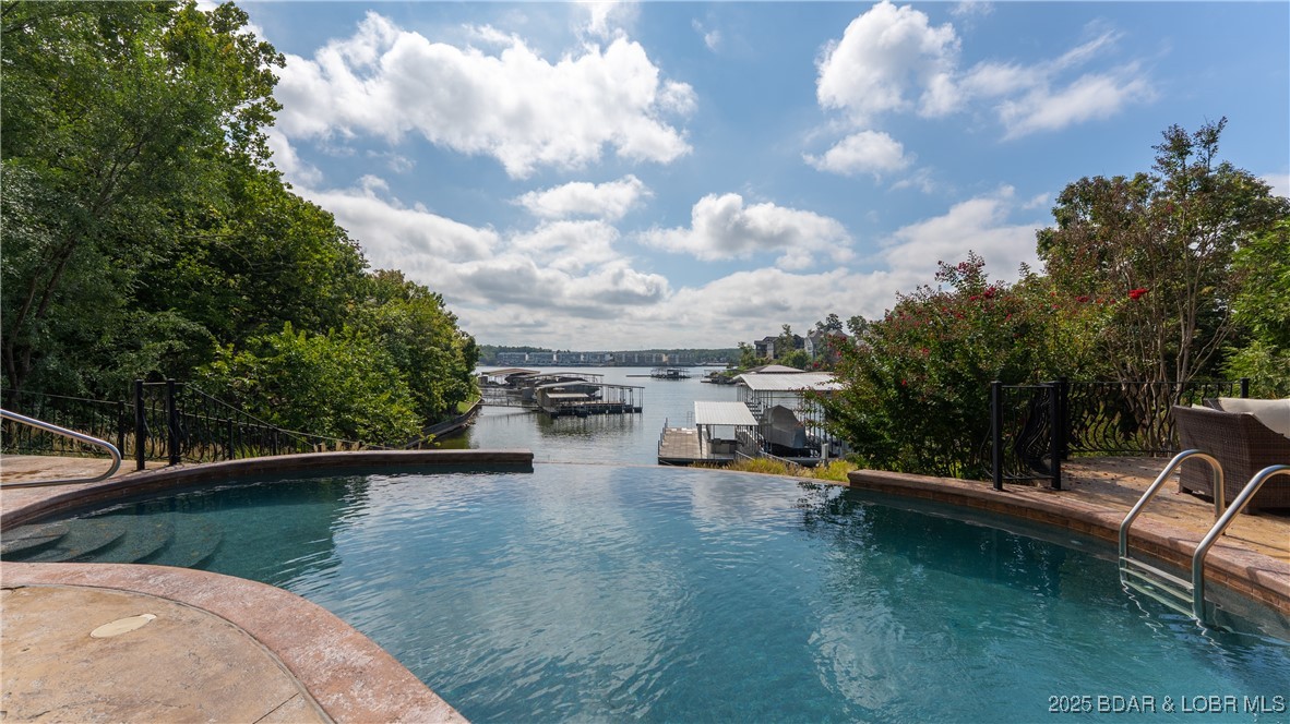 Residential in Sunrise Beach 3