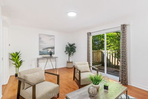 81-1247 Huron St, London, ON, N5Y4X7 | Card Image