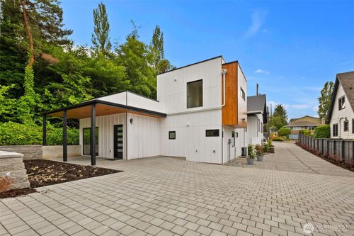 9694 51st Ave S, Seattle, WA, 98118-5612 | Card Image
