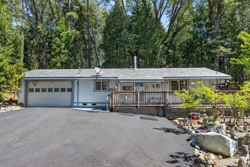 13090 N Day Rd, Grass Valley, CA, 95945-8615 | Card Image
