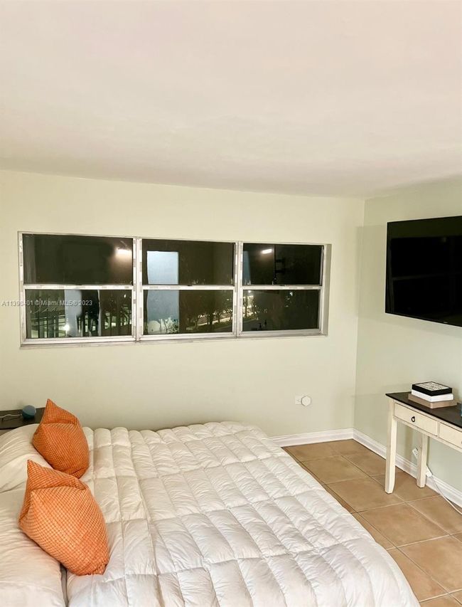 APT-5A - 1881 Washington Ave, Condo with 2 bedrooms, 2 bathrooms and null parking in Miami Beach FL | Image 10